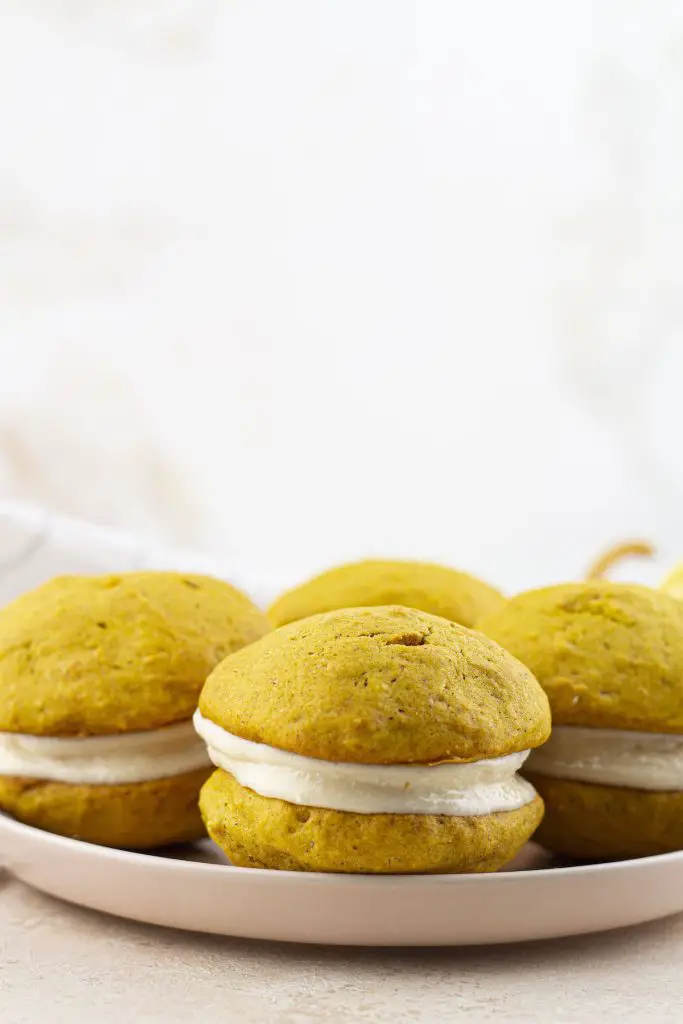 Mini pasteles de calabaza con relleno de malvavisco