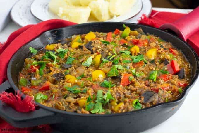 Guiso con pimientos, tomates y berenjenas