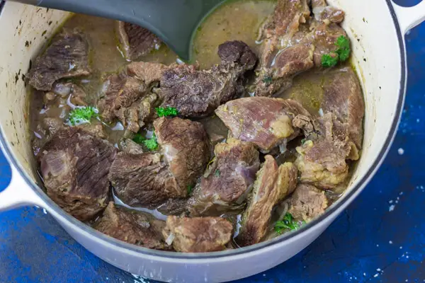 Cómo cocinar carne (ternera hervida).