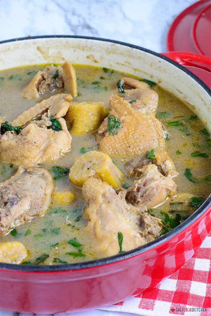 Sopa africana fácil de pollo y pimientos