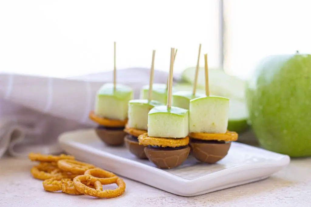 Bocaditos de manzana acaramelada con 3 ingredientes