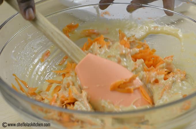 Pastel de zanahoria húmedo y fácil desde cero
