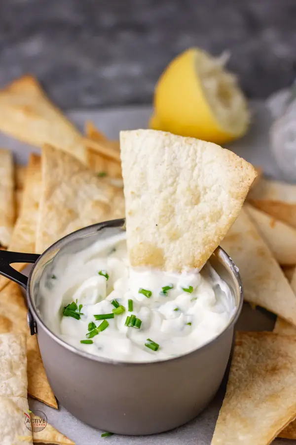 Dip de crema agria y cebollino