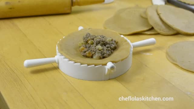 Pastel de carne de trigo simple (pastel de ternera)