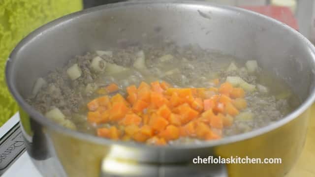 Pastel de carne de trigo simple (pastel de ternera)