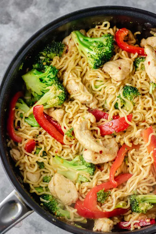 Sartén De Ramen De Pollo Sartén De Ramen De Pollo