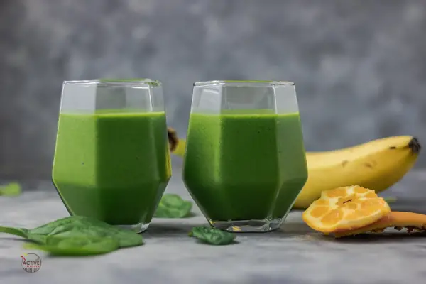 Batido sencillo de espinacas Batido sencillo de espinacas