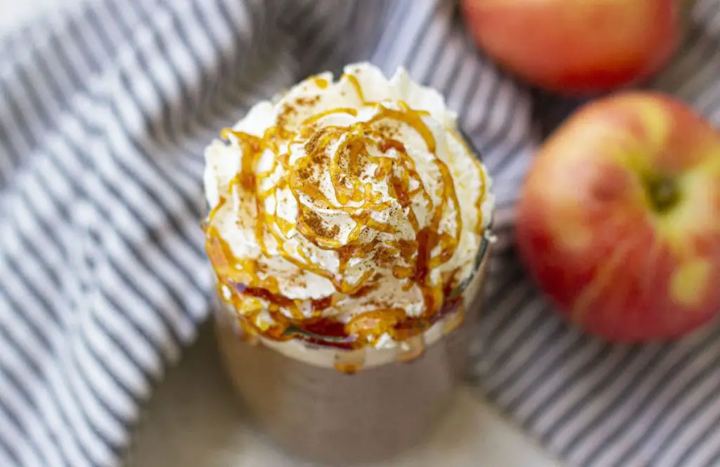 Frappuccino crujiente de manzana (receta imitadora de Starbucks) Frappuccino crujiente de manzana (receta imitadora de Starbucks)