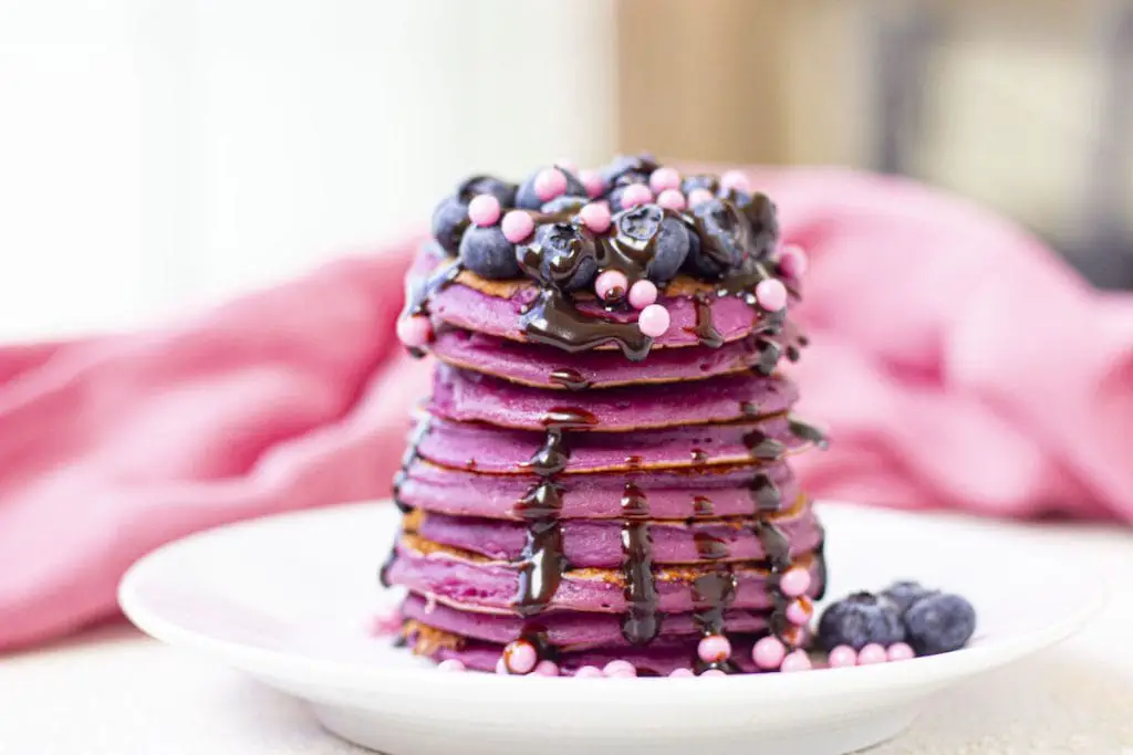 Receta de panqueques morados (panqueques fáciles de Ube)