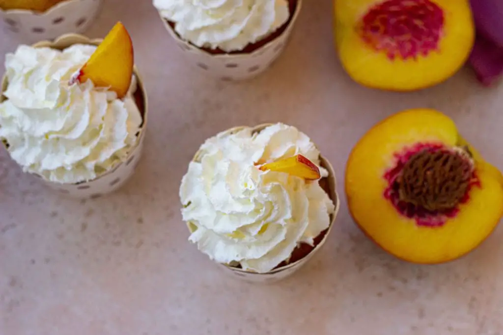 La mejor receta de cupcakes de durazno. La mejor receta de cupcakes de durazno.