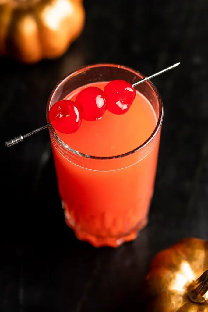 25 cócteles de Halloween que encantarán a tus invitados 25 cócteles de Halloween que encantarán a tus invitados