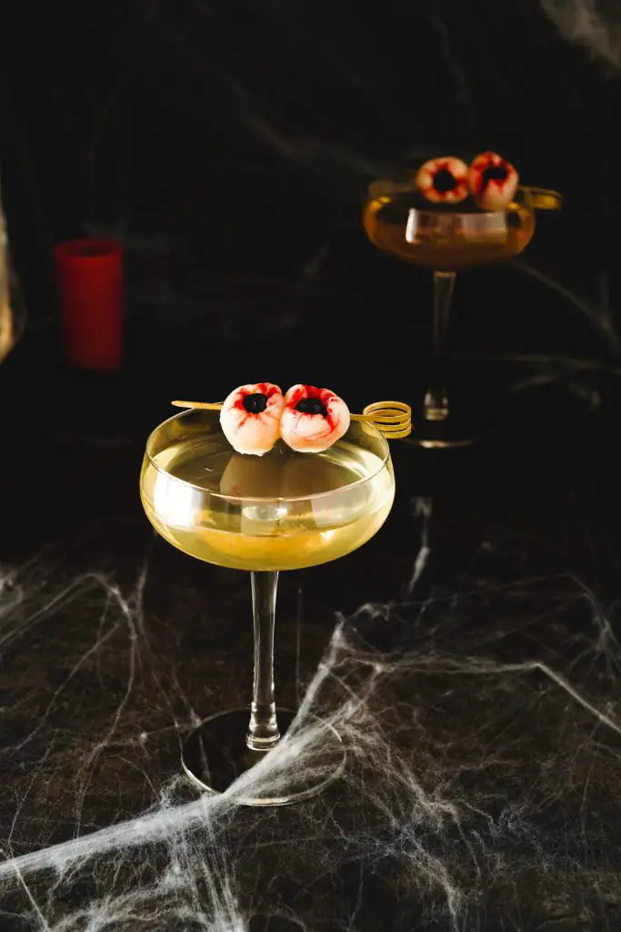 25 cócteles de Halloween que encantarán a tus invitados 25 cócteles de Halloween que encantarán a tus invitados