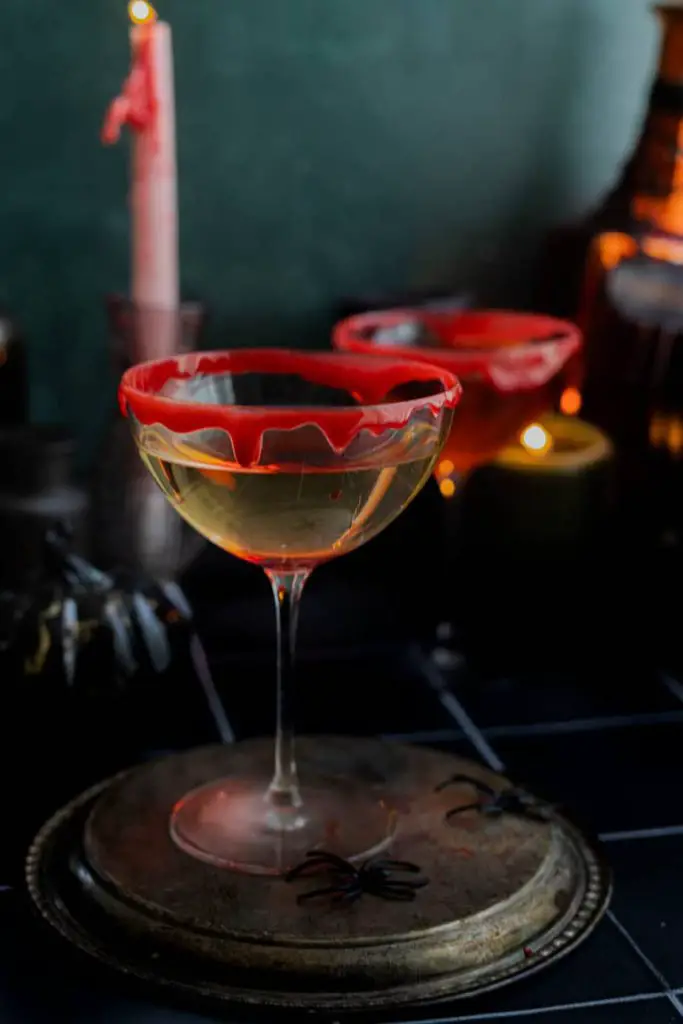 25 cócteles de Halloween que encantarán a tus invitados 25 cócteles de Halloween que encantarán a tus invitados