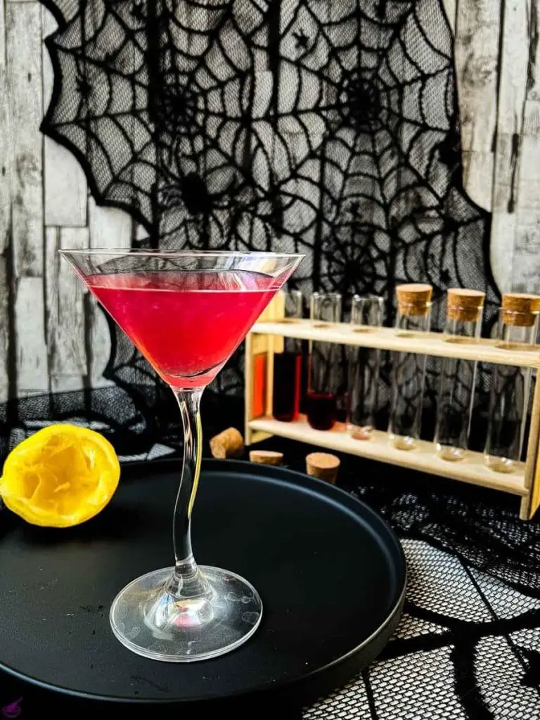 25 cócteles de Halloween que encantarán a tus invitados 25 cócteles de Halloween que encantarán a tus invitados
