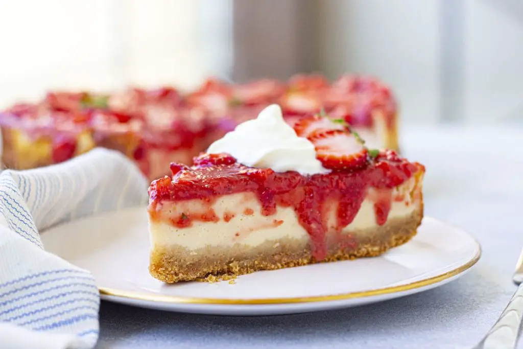 Receta fácil de tarta de queso con fresas y proteínas Receta fácil de tarta de queso con fresas y proteínas