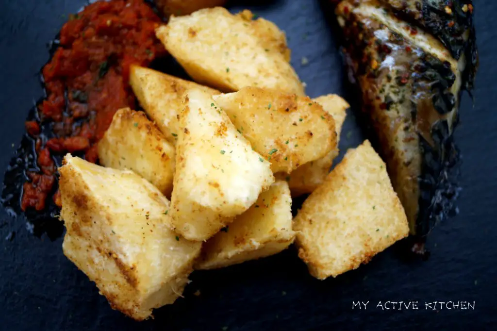 Ñame y pescado perfectamente asados Ñame y pescado perfectamente asados