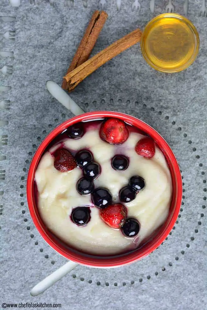 Gachas de sémola para el desayuno Gachas de sémola para el desayuno