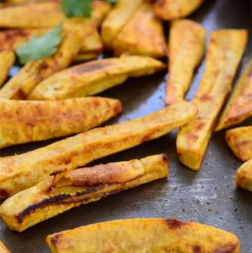 Plátanos fritos crujientes y sazonados hechos en casa Plátanos fritos crujientes y sazonados hechos en casa
