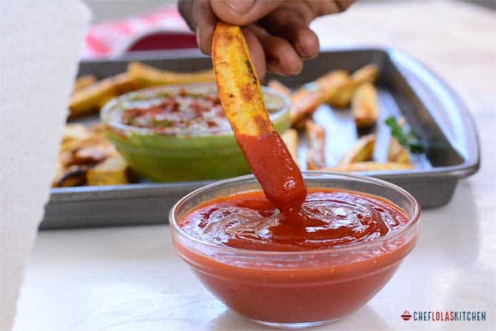 Plátanos fritos crujientes y sazonados hechos en casa