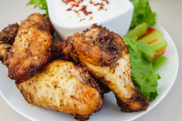 Alitas de pollo fáciles con 2 ingredientes Alitas de pollo fáciles con 2 ingredientes