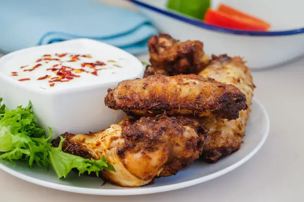 Alitas de pollo fáciles con 2 ingredientes Alitas de pollo fáciles con 2 ingredientes