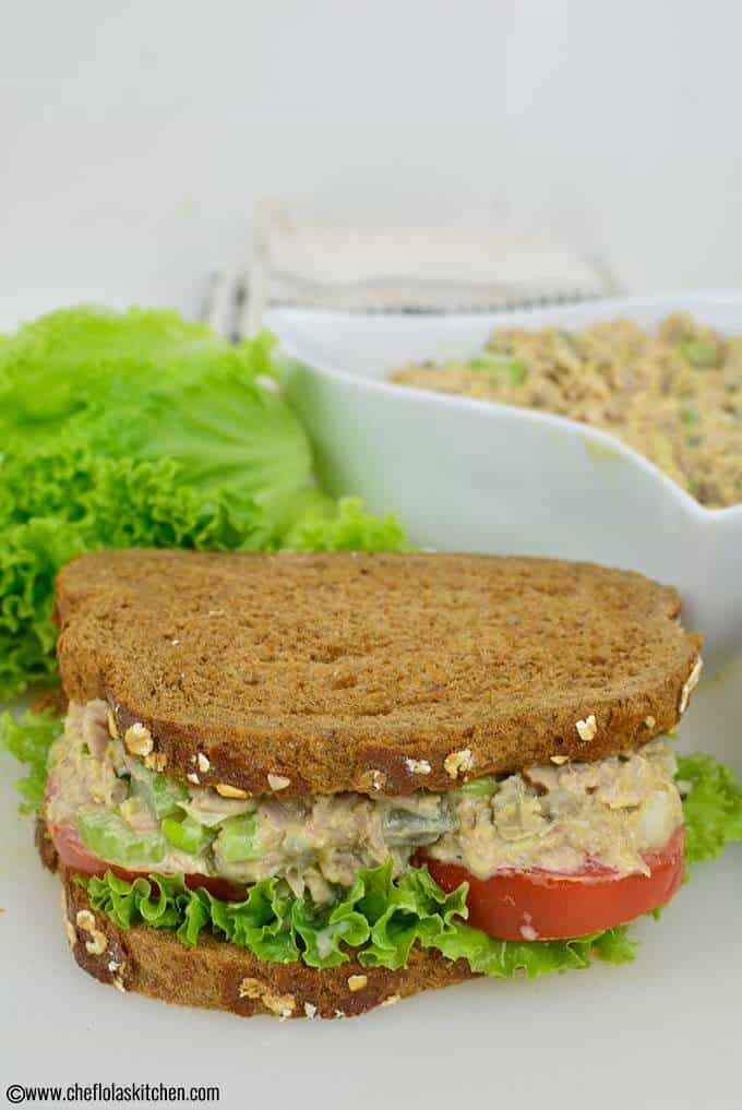 Sándwich de ensalada de pavo cremoso y fácil Sándwich de ensalada de pavo cremoso y fácil
