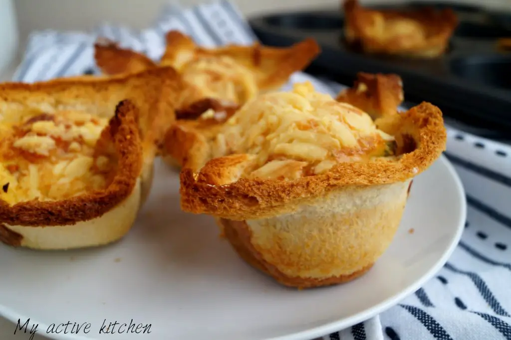 Huevo en tazas tostadas Huevo en tazas tostadas