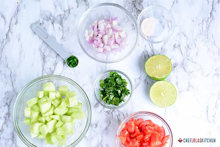 Kachumbari – ensalada de cebolla, tomate y pepino Kachumbari – ensalada de cebolla, tomate y pepino