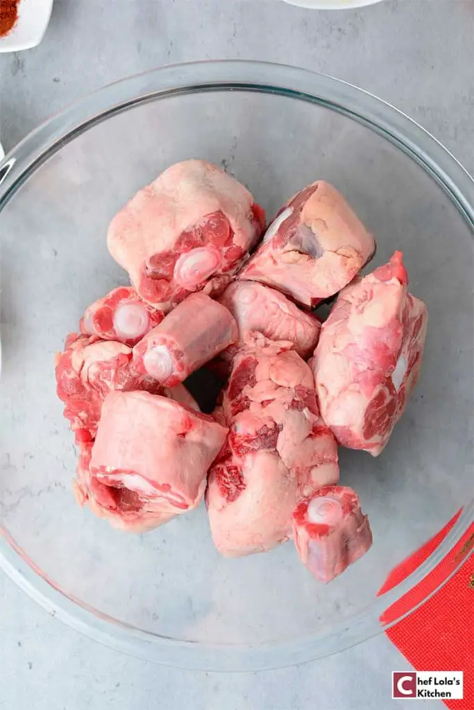 Rabos de toro JAMAICANOS: ¡suaves, jugosos y deliciosos! Rabos de toro JAMAICANOS: ¡suaves, jugosos y deliciosos!