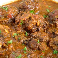 Rabos de toro JAMAICANOS: ¡suaves, jugosos y deliciosos! Rabos de toro JAMAICANOS: ¡suaves, jugosos y deliciosos!
