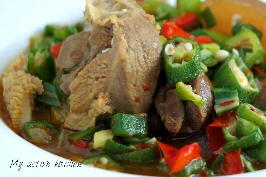 Estofado de okra del Sr. Monday