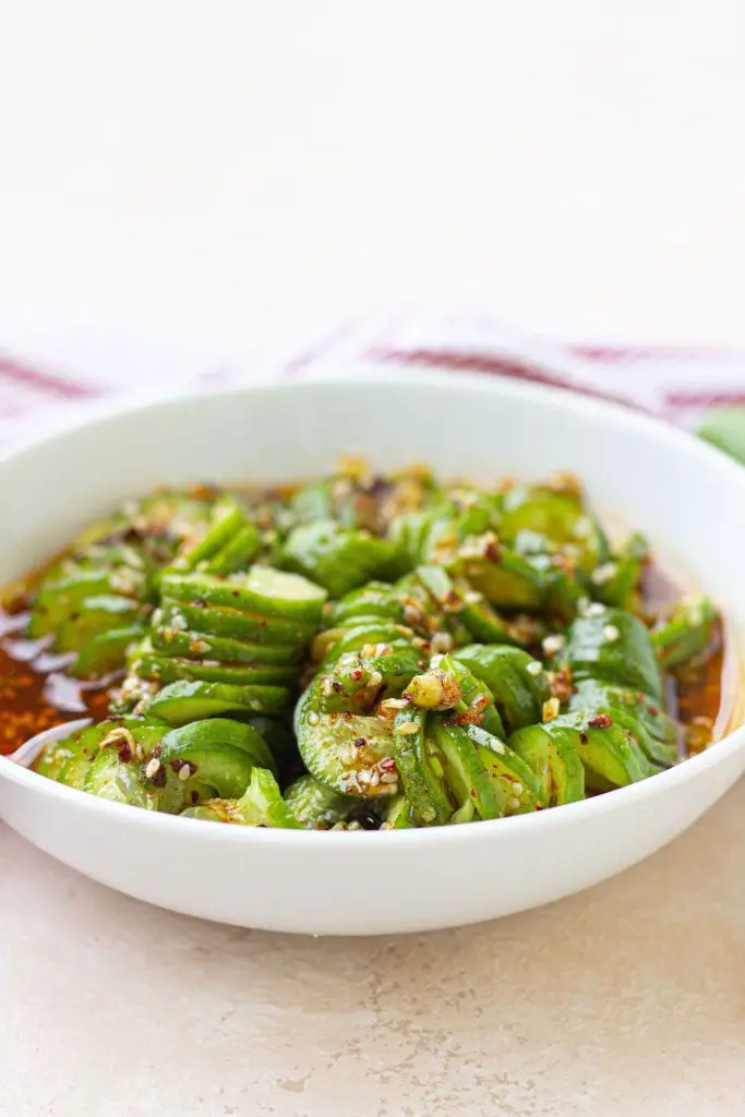 Receta TikTok de ensalada asiática de pepino Receta TikTok de ensalada asiática de pepino