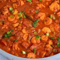 Camarones criollos: un plato sureño clásico Camarones criollos: un plato sureño clásico