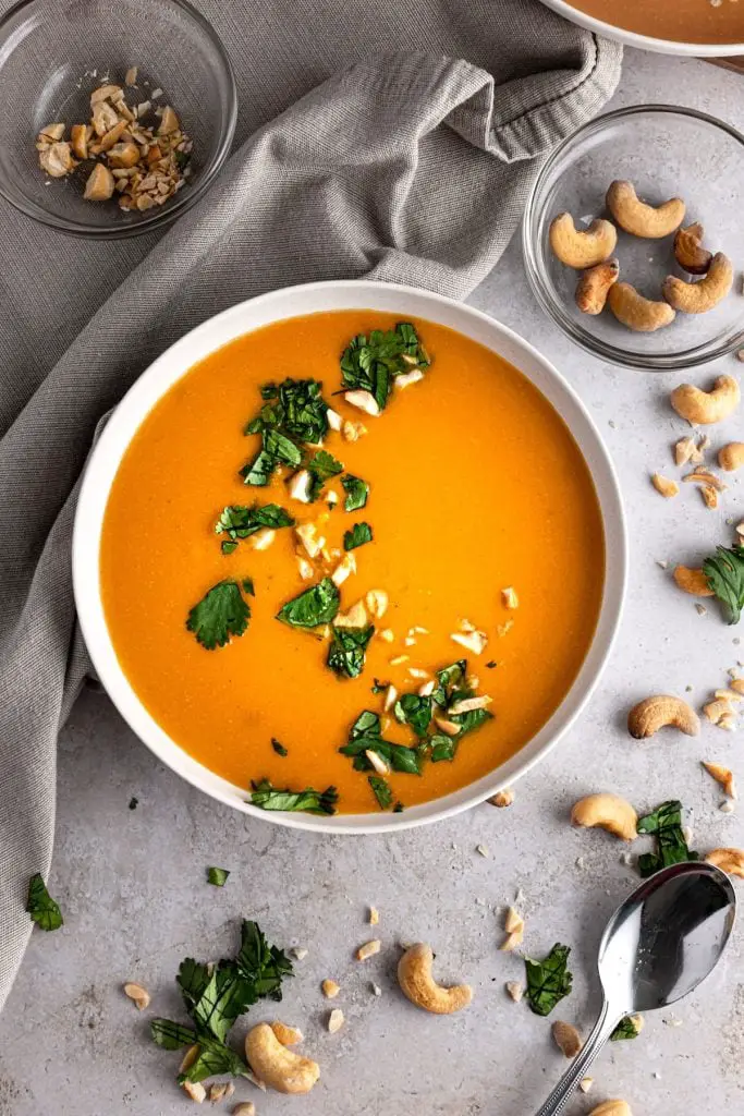 30 recetas de sopas de verano que demuestran que las sopas no son solo para el invierno 30 recetas de sopas de verano que demuestran que las sopas no son solo para el invierno