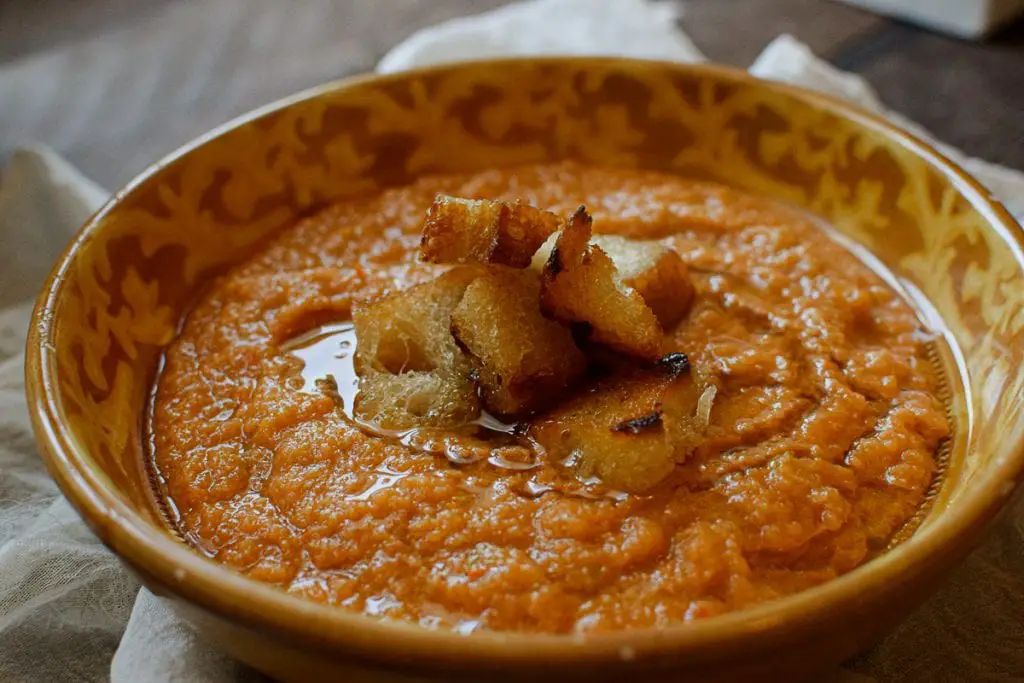 30 recetas de sopas de verano que demuestran que las sopas no son solo para el invierno 30 recetas de sopas de verano que demuestran que las sopas no son solo para el invierno
