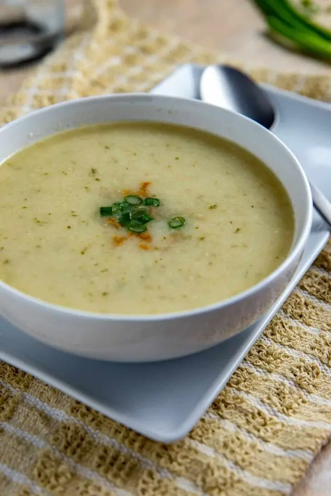 30 recetas de sopas de verano que demuestran que las sopas no son solo para el invierno