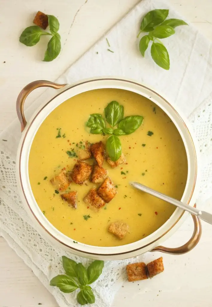 30 recetas de sopas de verano que demuestran que las sopas no son solo para el invierno 30 recetas de sopas de verano que demuestran que las sopas no son solo para el invierno