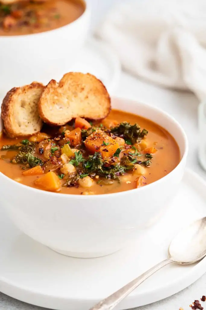 30 recetas de sopas de verano que demuestran que las sopas no son solo para el invierno 30 recetas de sopas de verano que demuestran que las sopas no son solo para el invierno