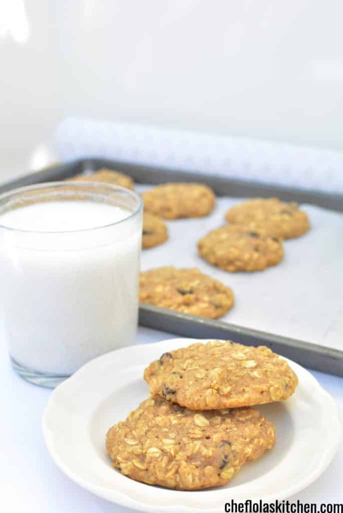 Galletas de avena refinadas con pasas y sin azúcar