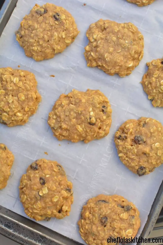 Galletas de avena refinadas con pasas y sin azúcar