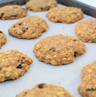 Galletas de avena refinadas con pasas y sin azúcar