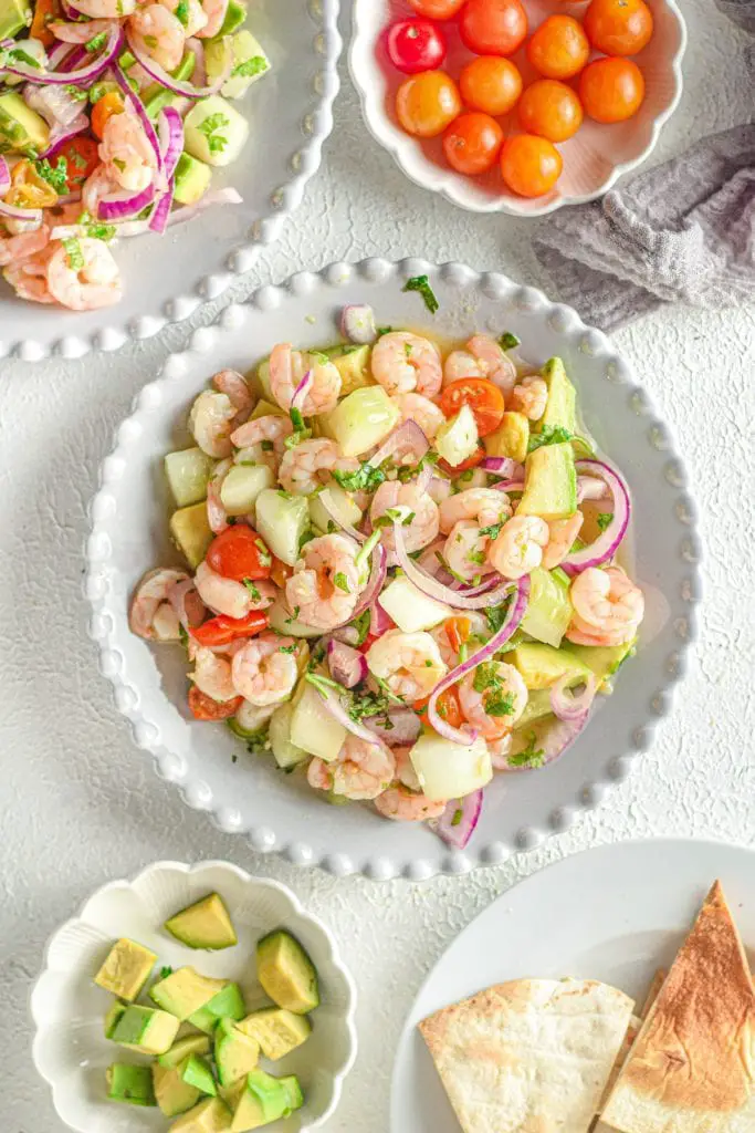 Ceviche peruano de camarones casero rápido y fácil