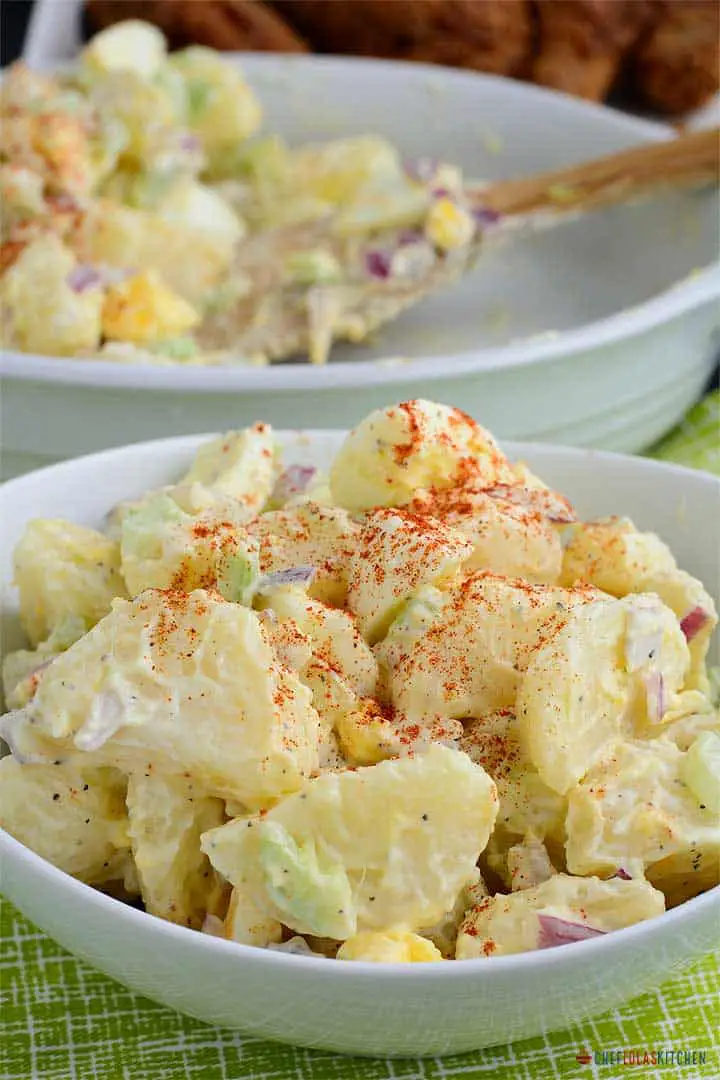 Ensalada de papa cremosa clásica: delicia compartida