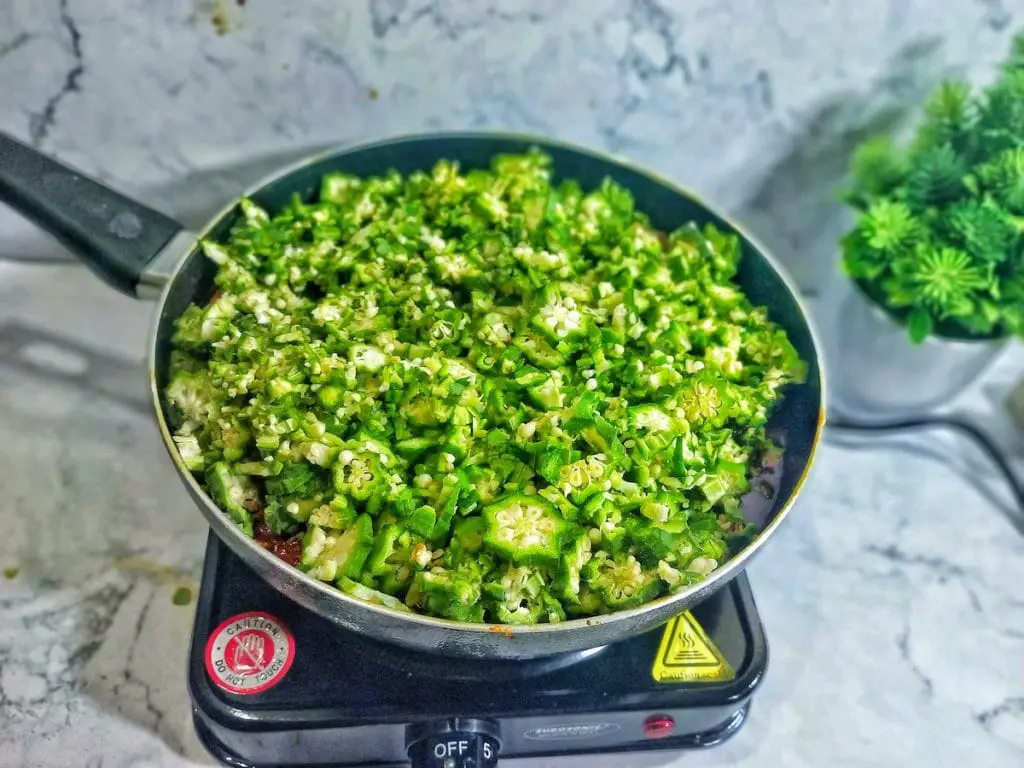 ¡Cómo hacer sopa de okra nigeriana (Ila-Alasepo) en 40 minutos!