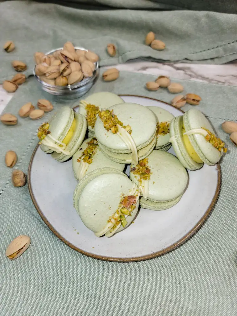 Macarons de pistacho con ganache de chocolate blanco