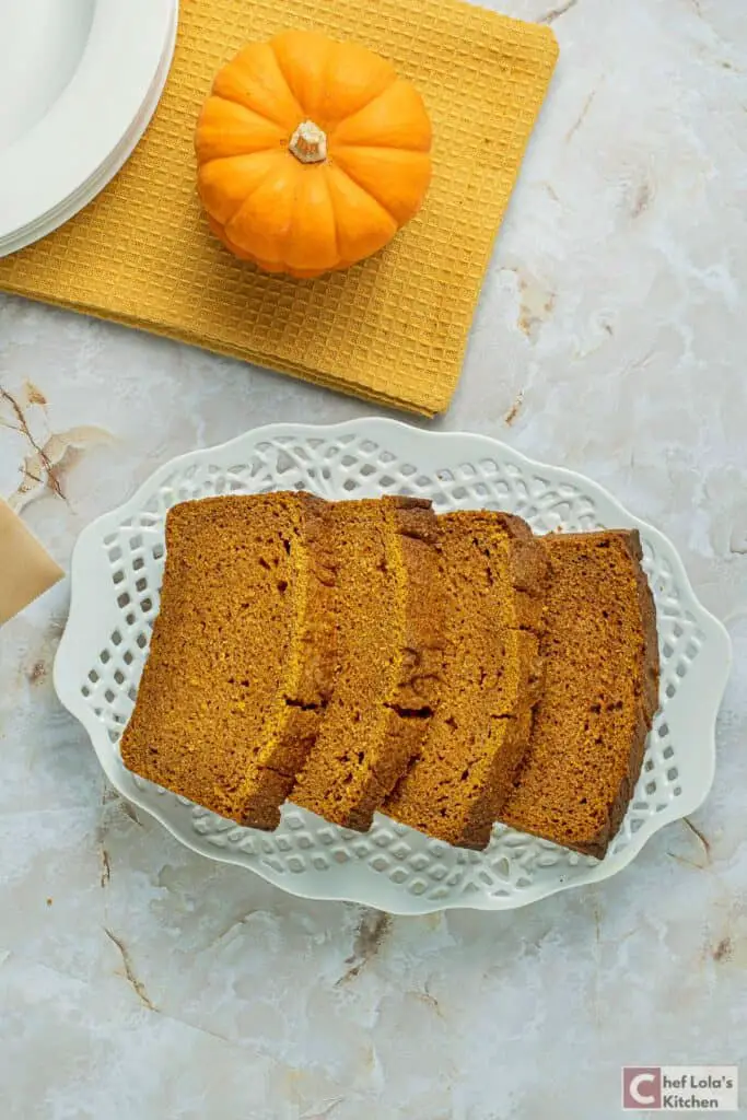 Pan de calabaza húmedo y delicioso