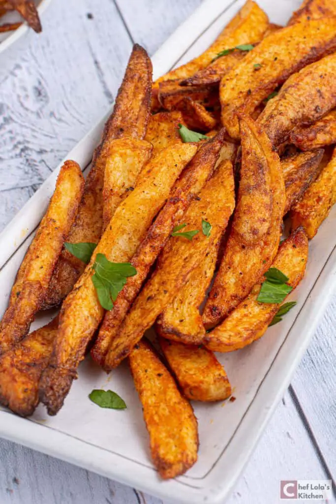 Patatas fritas crujientes de la freidora de aire caliente Patatas fritas crujientes de la freidora de aire caliente