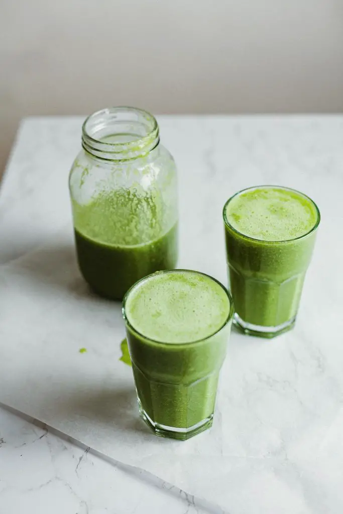¿A qué sabe el jugo de apio? Una revisión de la tendencia de los jugos ¿A qué sabe el jugo de apio? Una revisión de la tendencia de los jugos