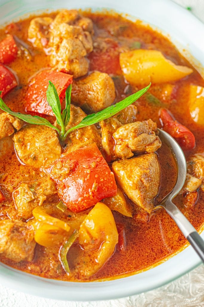 Auténtico pollo al curry panang en 30 minutos
