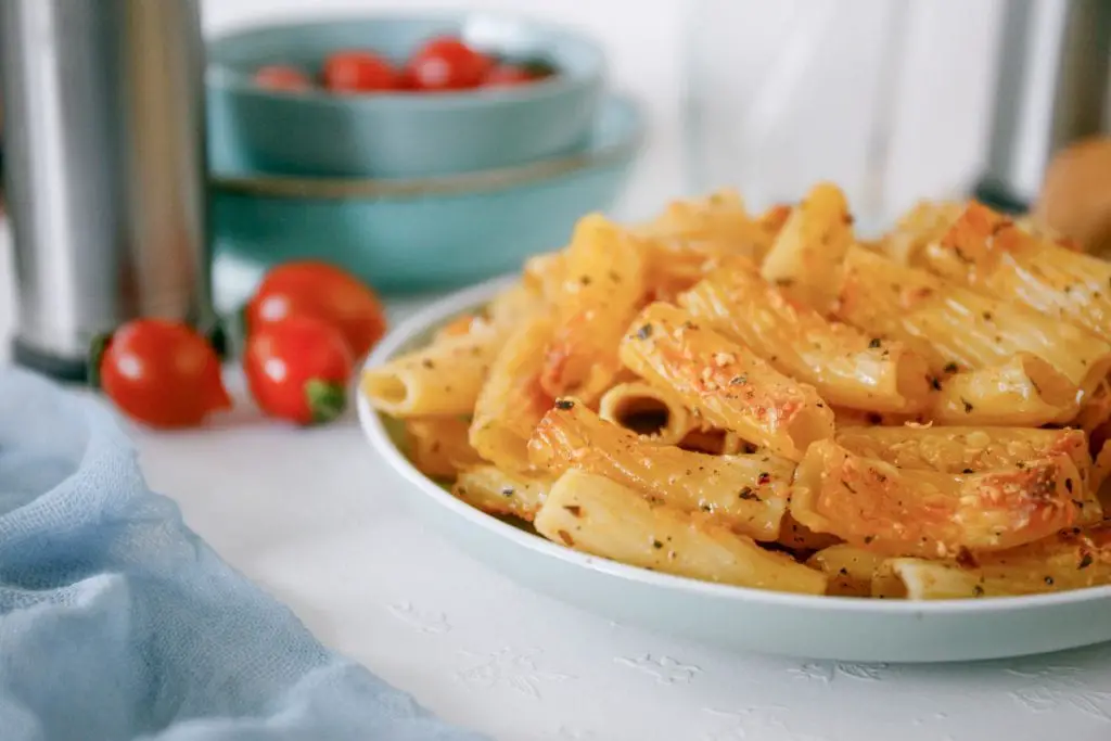 Chips de fideos virales de TikTok, pero mejores (receta al horno) Chips de fideos virales de TikTok, pero mejores (receta al horno)